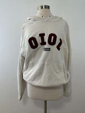 5252 BY O!Oi Seoul Logo Applique Cream Pullover Hoodie Size L
